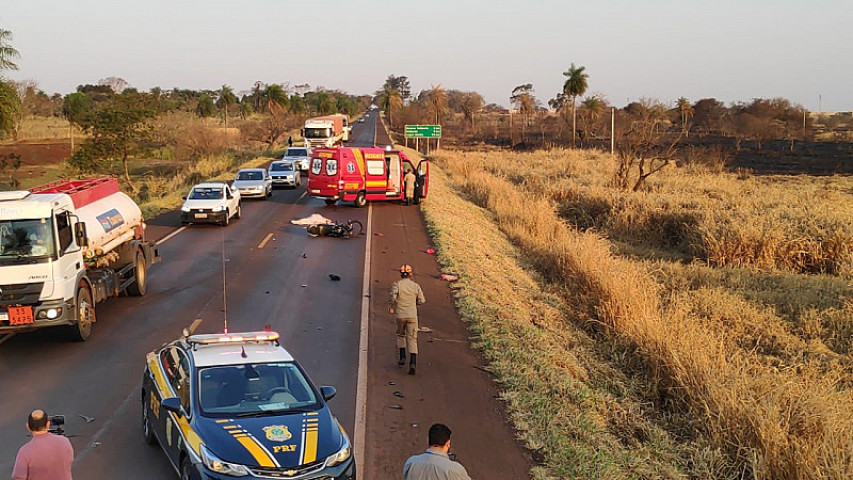 Acidente com vítima fatal entre Dourados e Fátima do Sul (Imagem: Adilson Domingos)