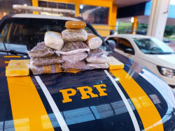 Condutores são presos com carga de droga em MS