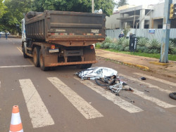 Ciclista morre após ser atropelado por caminhão em cruzamento em Dourados
