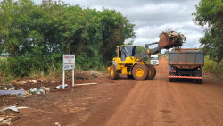 Prefeitura tenta acabar com lixão clandestino, mas entulhos já poluem local limpo