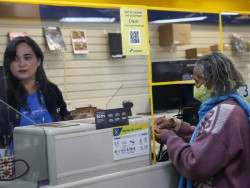 Correios fazem primeiros atendimentos a vítimas da fraude no INSS