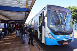 Estudantes celebram tarifa de ônibus a R$ 1; "faz muita diferença"