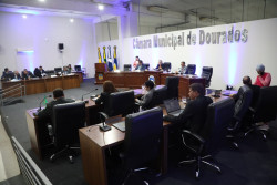 Câmara aprova criação do Refis 2025 com descontos de até 100% em multas e juros