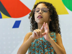 Enem: publicado o edital em Libras destinado a pessoas com deficiência