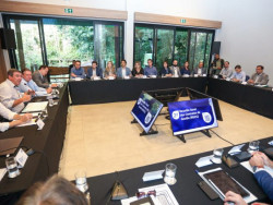 Governo reúne secretários para avaliar projetos e definir metas do 2º semestre