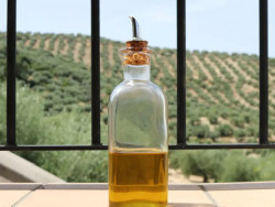 Anvisa proíbe venda e consumo de três marcas de azeite