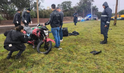 Motoentregador bate em poste e morre; segunda vítima de acidentes em 24 horas