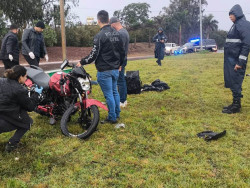 Motoentregador bate em poste e morre; segunda vítima de acidentes em 24 horas