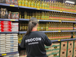 Preço da cesta básica tem leve redução, de 0,79%, aponta pesquisa do Procon