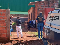 Homem é encontrado morto nos fundos de escola estadual na Vila São Brás