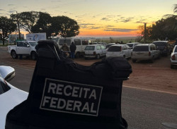 Receita Federal e Defron apreendem R$ 1,5 milhão em mercadorias e veículos