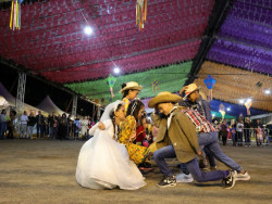 Criatividade e ritmos nas quadrilhas abrilhantam o 2º dia da Festa Junina