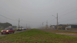 Semana começa com neblina em Dourados, e previsão indica sol entre nuvens