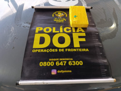 Jovem é presa com droga escondida na calça na fronteira de MS