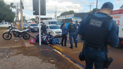 Outro acidente na Coronel Ponciano: carro fica sem freio e atinge motociclista