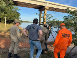Bombeiros retomam buscas por médica que caiu de ponte em MS