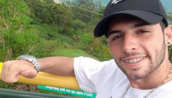 Jovem é morto a tiros quando estava na frente da casa de amigas