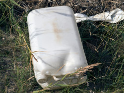 MP apura irregularidades no descarte de agrotóxicos em propriedade rural