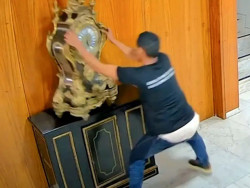 Moraes manda prender homem que quebrou relógio histórico do Planalto