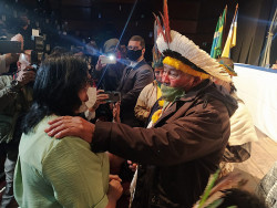 Ministra vem debater violência entre índios, mas não vai a aldeias