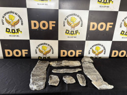 Mulher é flagrada com quase 3 quilos de droga presa ao corpo em Dourados