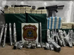 PF apreende carregamento de cocaína e armamento pertencente a facção