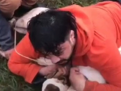 Lutador de Muay Thai é atacado por cães da raça Pit Bull enquanto corria em cidade da fronteira