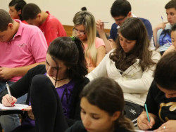 Inscrições para concorrer às bolsas do Prouni começam nesta segunda