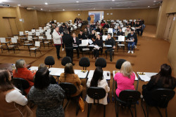 Marçal Filho empossa 36 médicos para reforçar atendimento na saúde pública