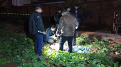 Homens em motos executam rapaz com 3 tiros no Jardim Itália