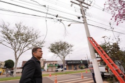 Prefeitura amplia força-tarefa para diminuir poluição visual dos fios de internet e telefonia