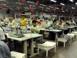 Empresa do setor têxtil abre 50 vagas de emprego em Naviraí e oferece qualificação