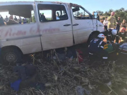 Morador de MS morre após van capotar em rodovia no Paraná