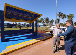 Dourados adota estrutura moderna e inovadora para pontos de ônibus