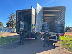 DOF apreende caminhões carregados de produtos avaliados em R$ 21 milhões