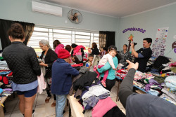 Brechó Solidário, da Assistência Social, chega à Vila Esperança na próxima quinta