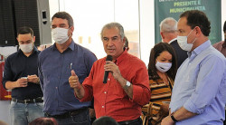 Azambuja entrega asfalto e ponte e lança novas obras em Douradina