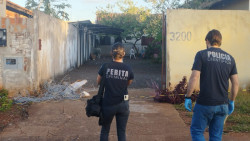 Homem com esquizofrenia é baleado após ameaçar a mãe e atacar policiais com faca