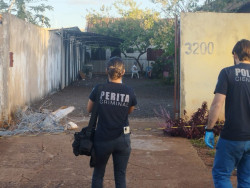 Homem com esquizofrenia é baleado após ameaçar a mãe e atacar policiais com faca