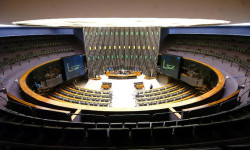 Lula veta aumento de número de deputados na Câmara