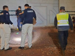 Polícia investiga se assassinato na fronteira foi "encomendado"; atirador está foragido