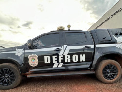 Homem de 21 anos e adolescente são flagrados com droga e arma na região de Dourados