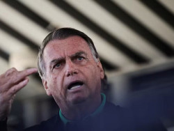 Ex-presidente Jair Bolsonaro é alvo de mandado de buscas da Polícia Federal