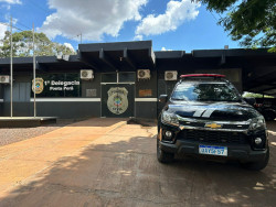 Mulher é atacada por cão de grande porte enquanto caminhava na fronteira