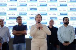 Prefeitura entrega escritura de imóveis a 250 famílias de Dourados