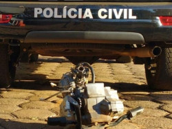 Polícia Civil apreende motor de motocicleta adulterada em oficina