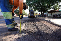 Pavimentação asfáltica da Vila Rosa passa por recuperação