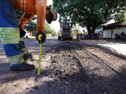 Pavimentação asfáltica da Vila Rosa passa por recuperação