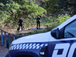 Rapaz é assassinado com 14 tiros e corpo encontrado em ciclovia