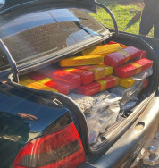 PRF apreende Vectra com muamba e droga e vai aumentar ação contra parceria tráfico-contrabando